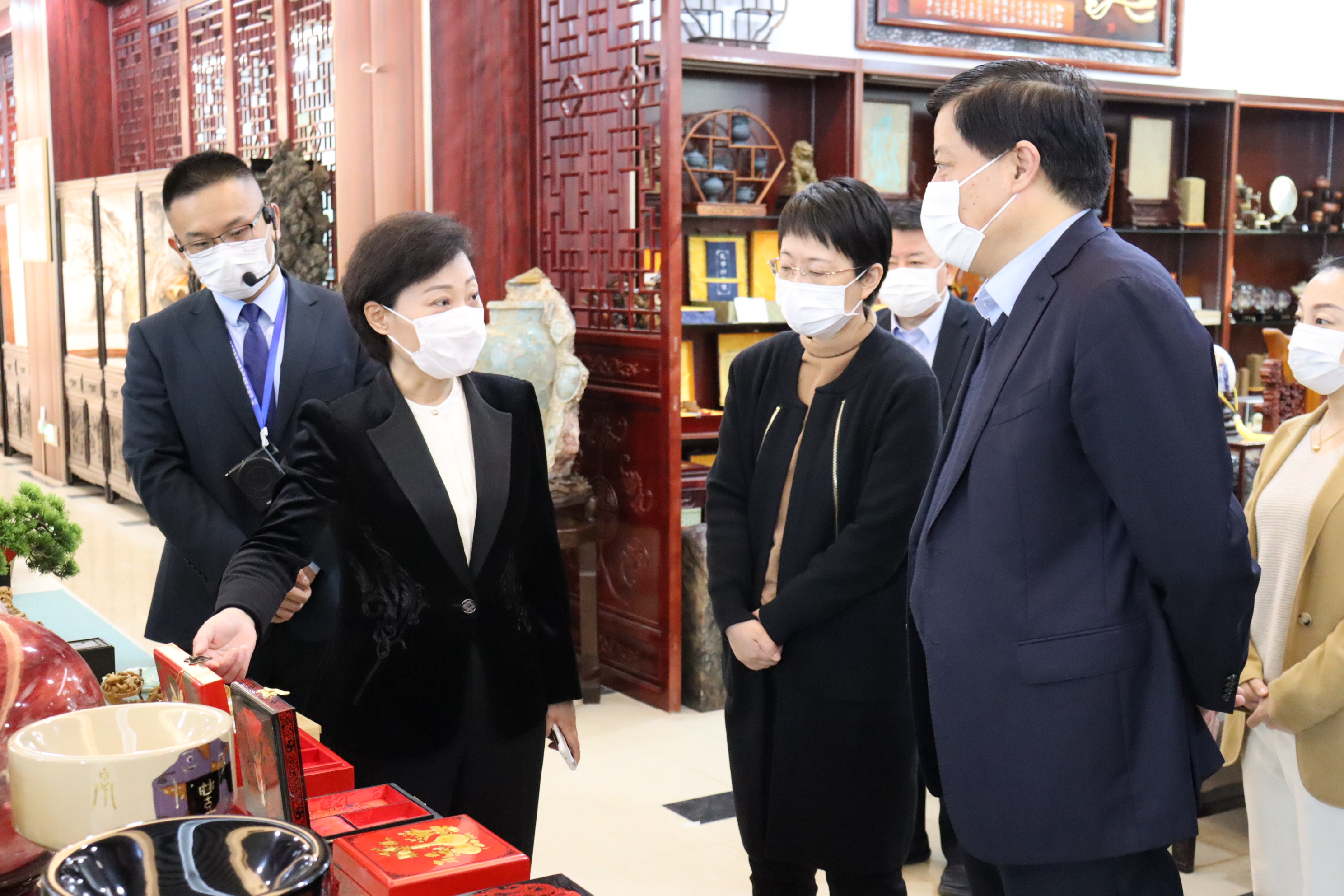 市委常委、副市長董冰到濟寧孔子文化旅游集團調(diào)研