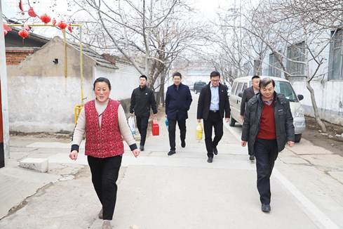 曲阜三孔文化旅游服務(wù)有限責(zé)任公司：慰問(wèn)困難職工  傳遞工會(huì)溫情