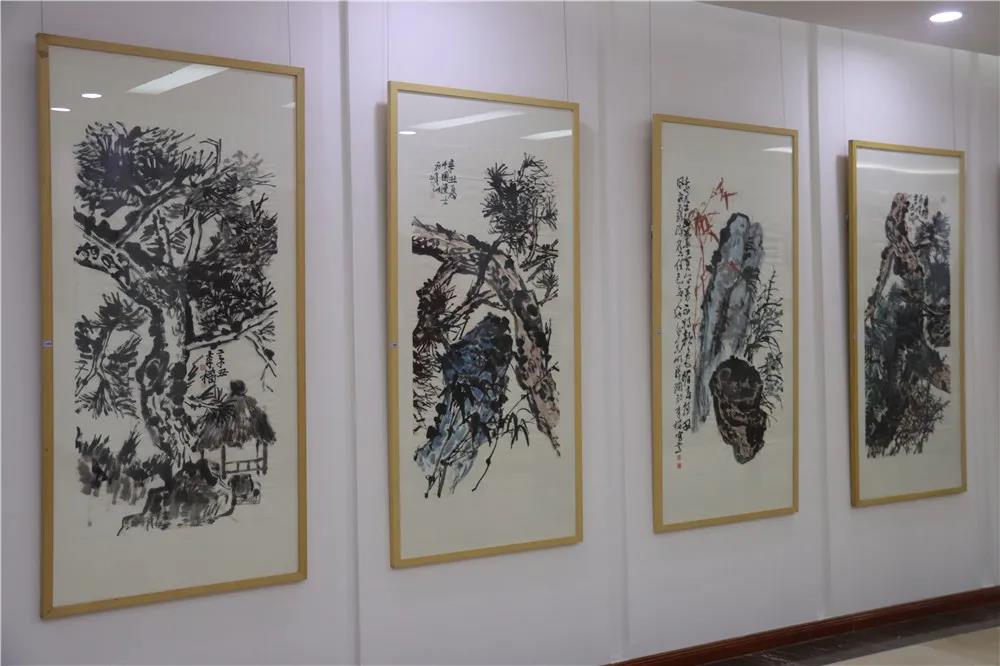 李檣書畫作品展在濟寧游客服務(wù)中心成功開幕